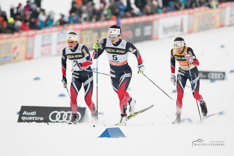 Marit Björgen vann damernas masstart över 15 km i Svenska Skidspelen 2017.